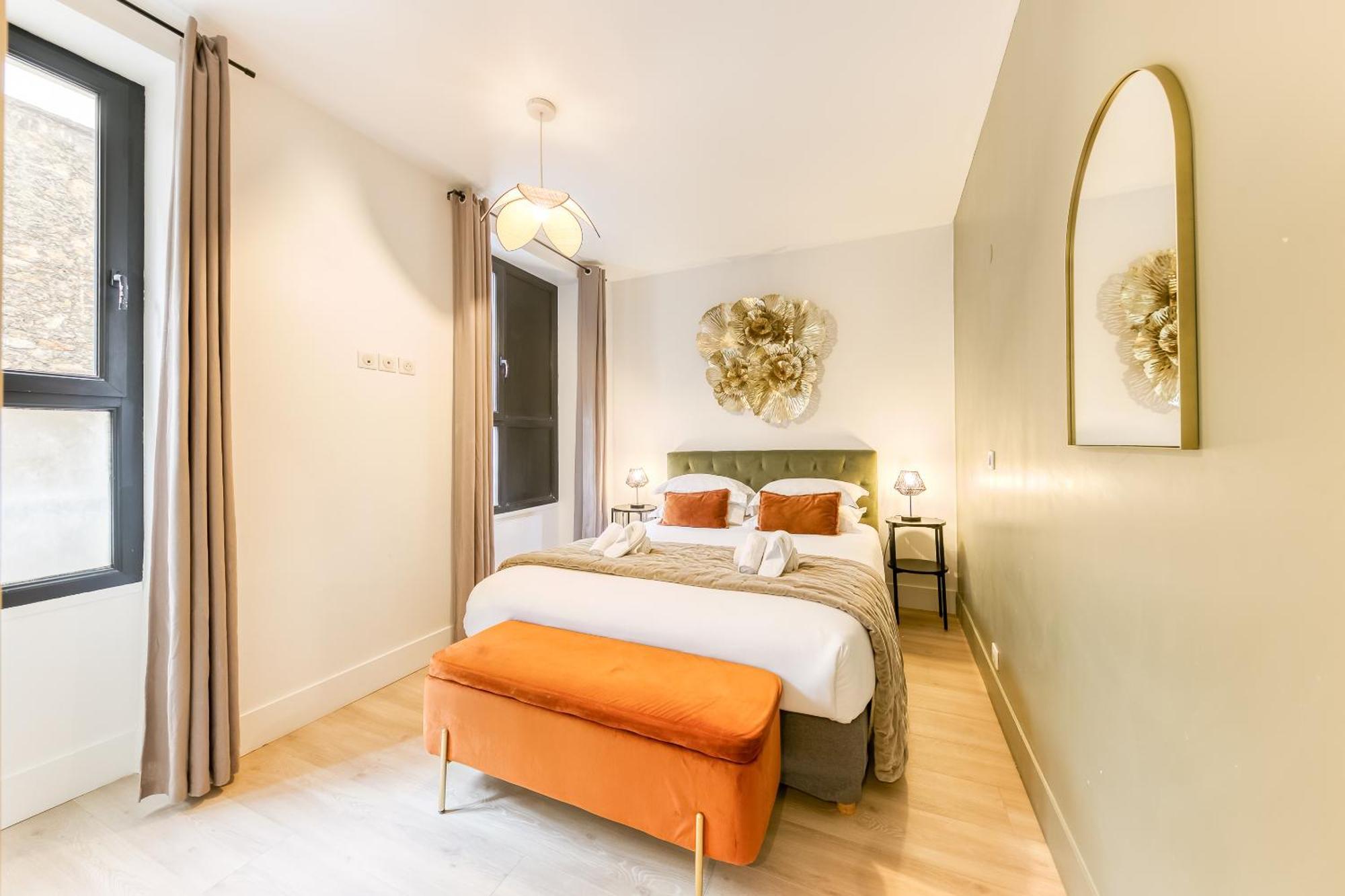 Sweett - Troyon Parigi